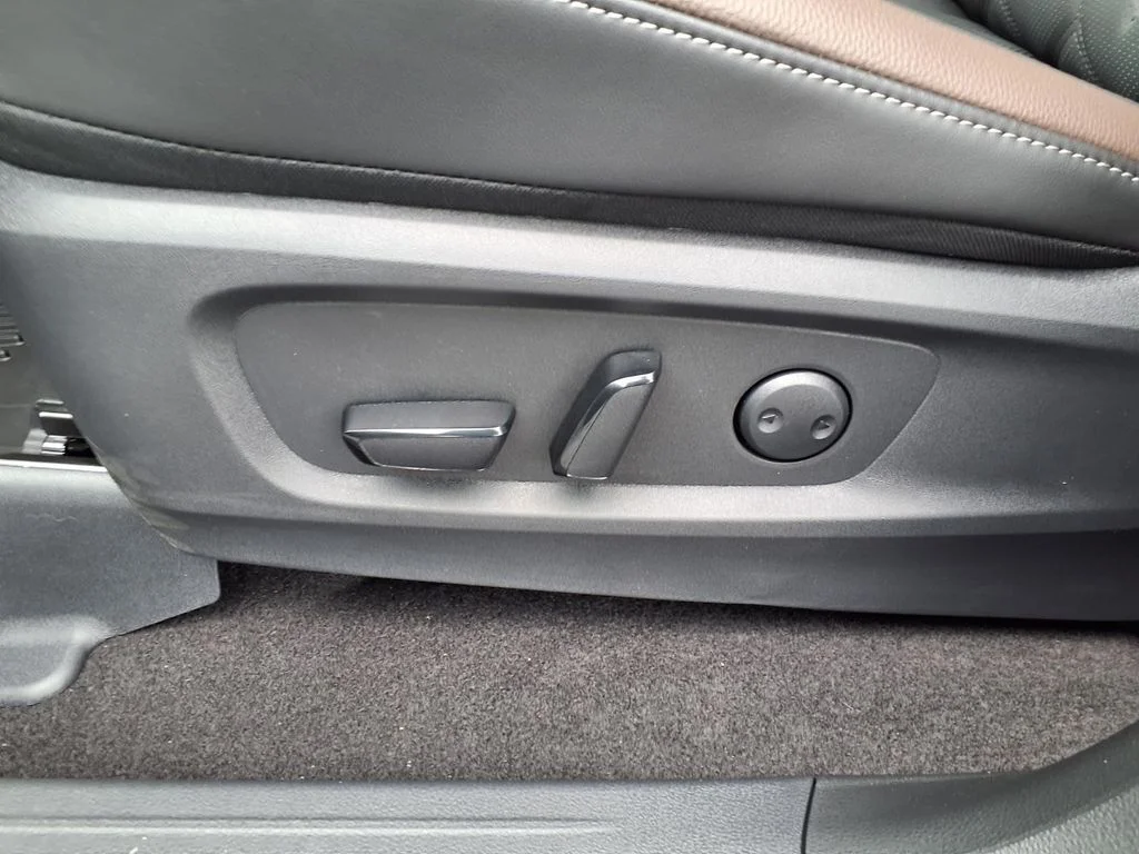 New 2026 Everest White Pearl TriCoat Nissan Platinum image 22