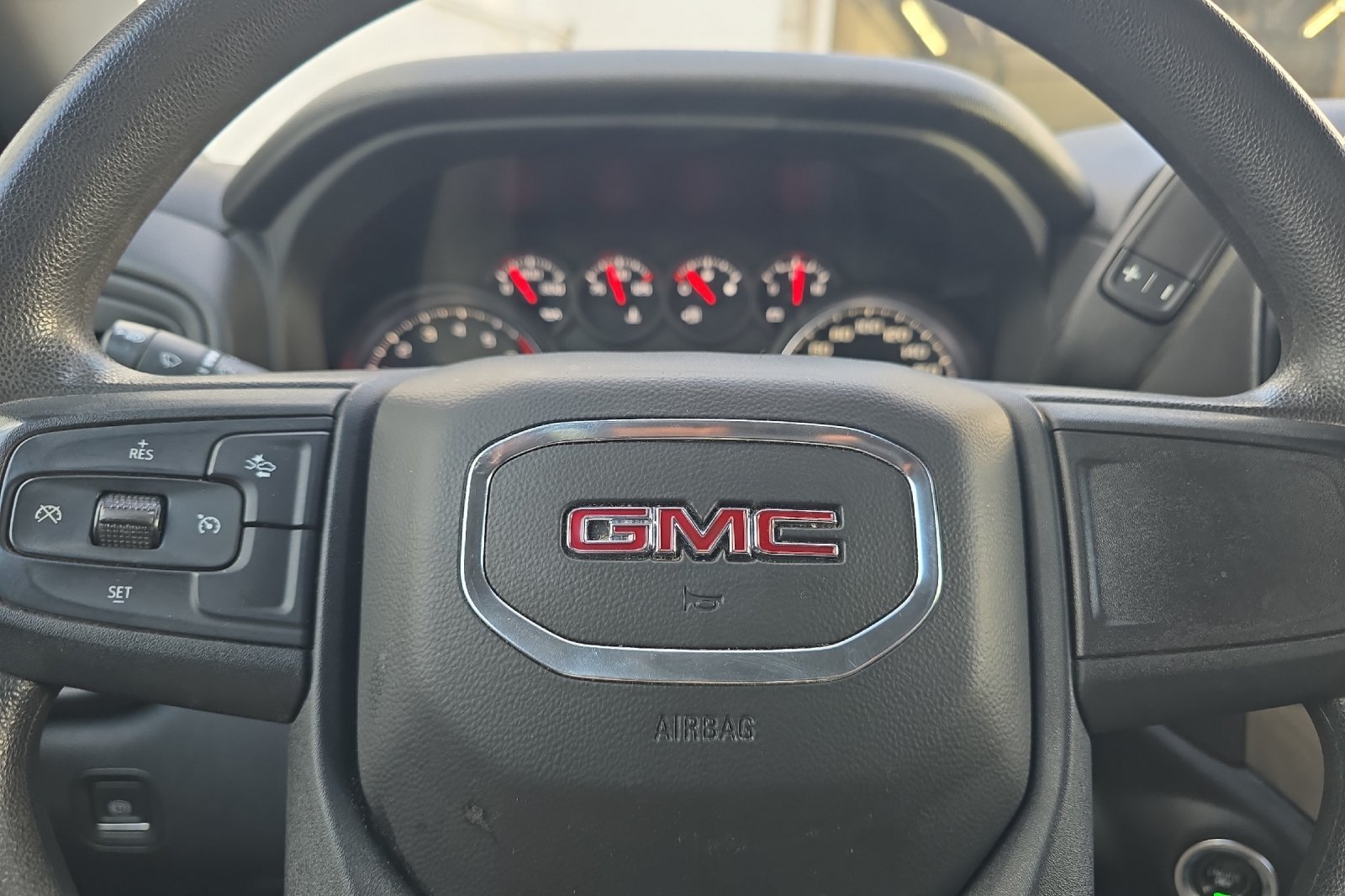 Used 2023  GMC Pro image 21