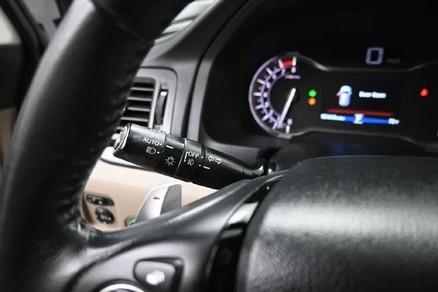Used 2017 White Honda Touring image 36