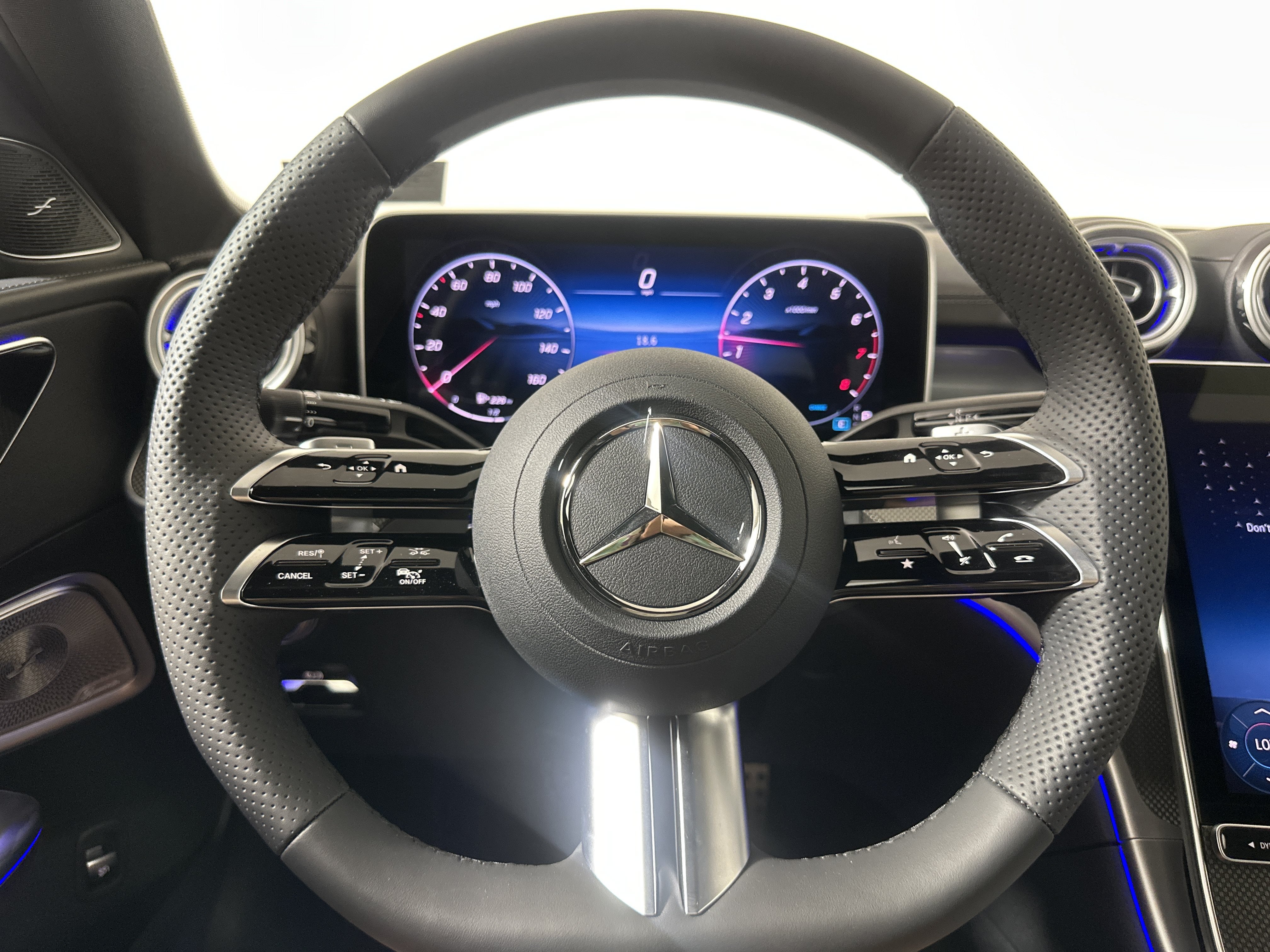 New 2026 GRAPHITE GREY METALLIC Mercedes-Benz C 300 image 12