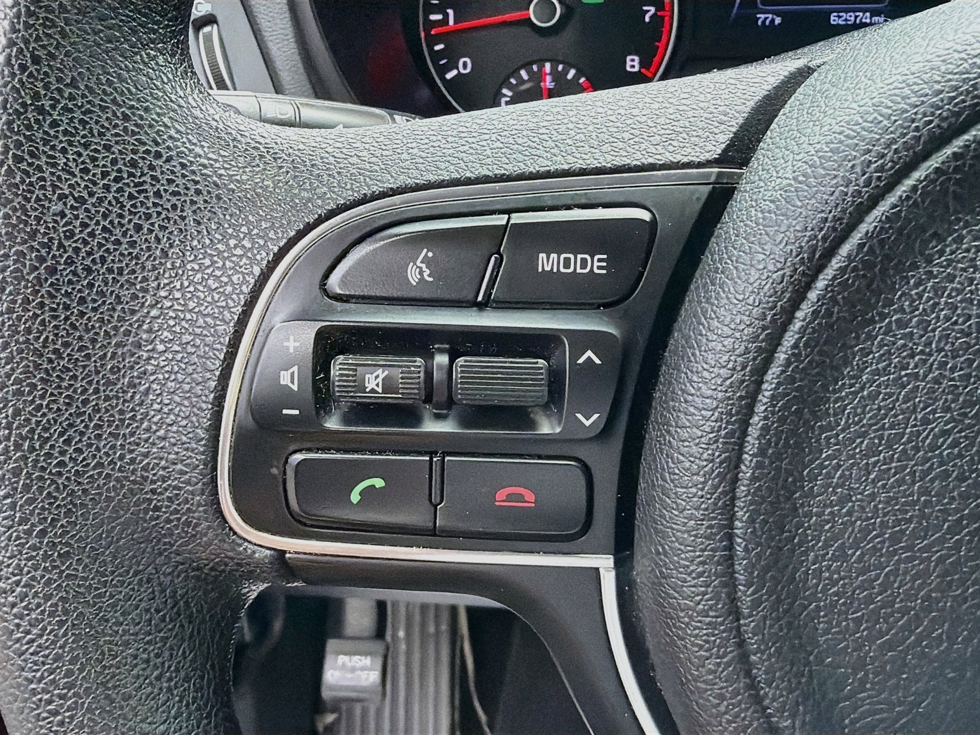 Used 2018 Sangria Kia LX image 31