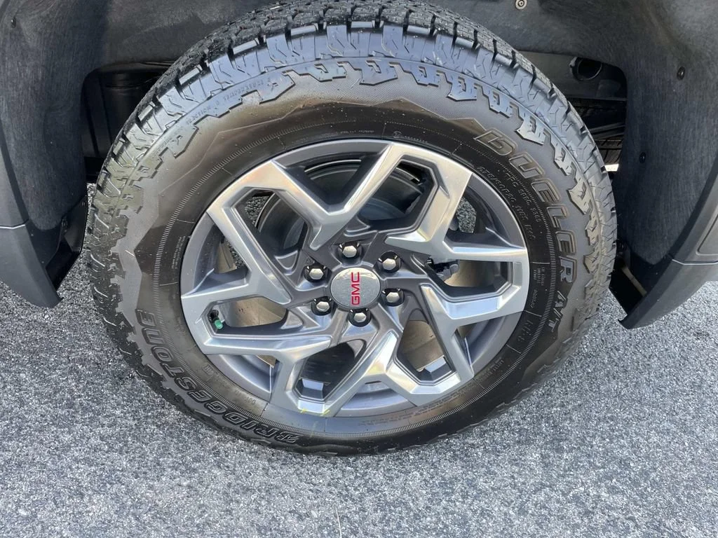 New 2026 Summit White GMC SLT image 10