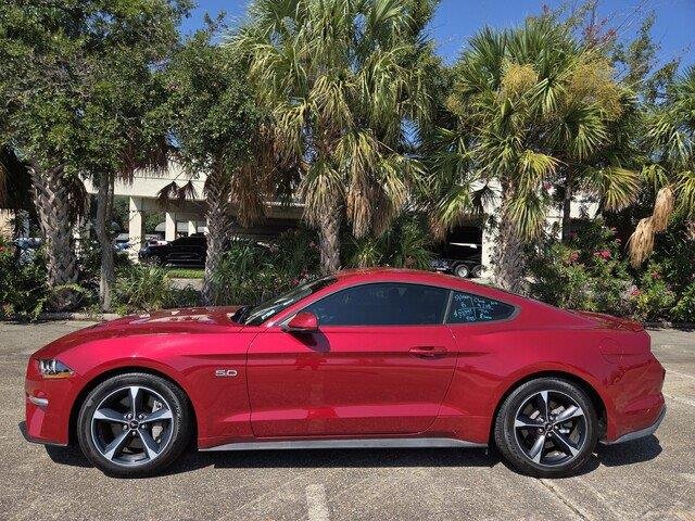 Used 2020 Rapid Red Metallic Tinted Clearcoat Ford GT image 2