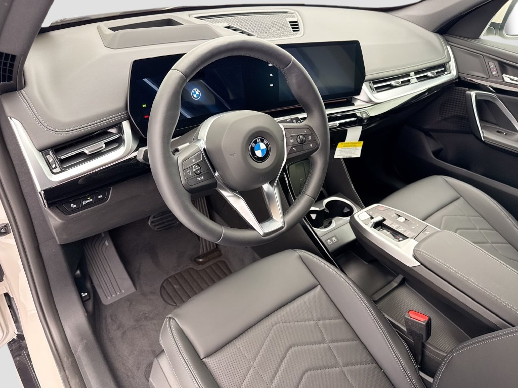 Used 2026 Gray Metallic BMW xDrive28i image 9