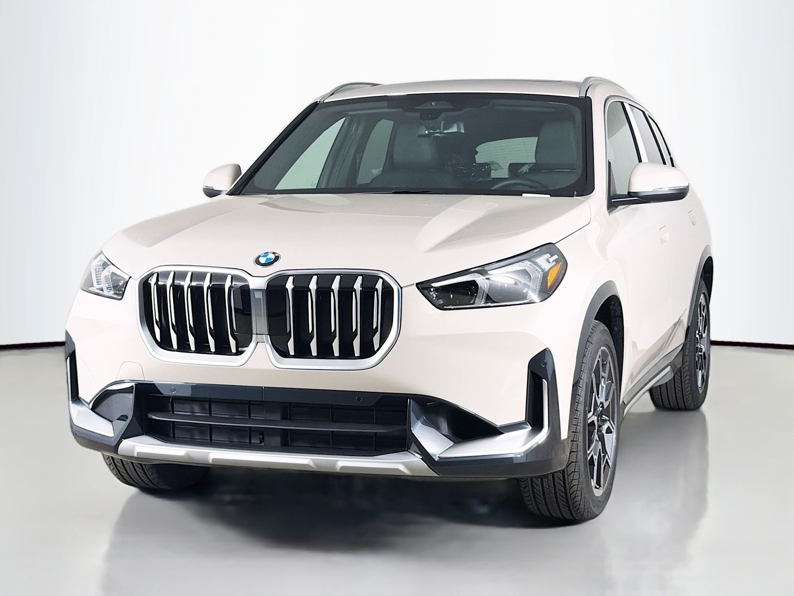New 2026 Dune Grey Metallic BMW xDrive28i image 3