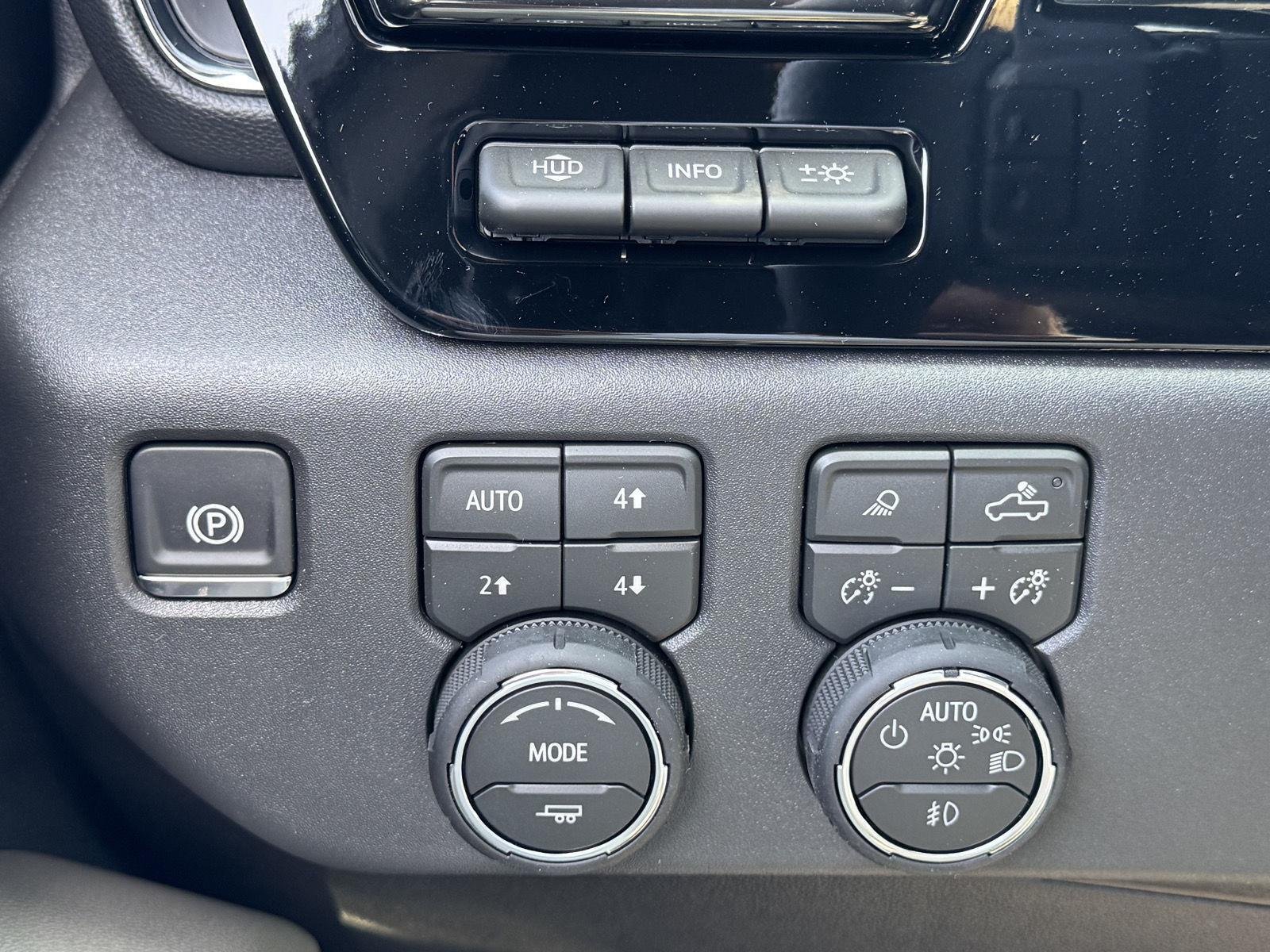 2026 Chevrolet Silverado 1500 ZR2 - Photo 10