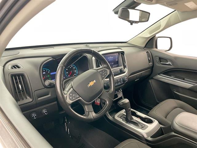 Certified Used 2020 SUMMIT WHITE Chevrolet 4WD LT image 10