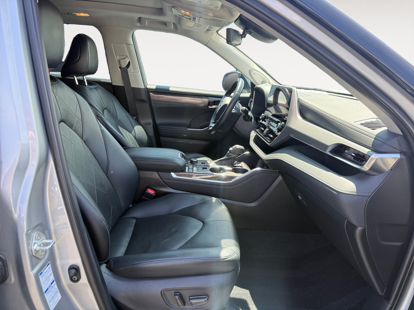 Used 2021 Celestial Silver Metallic Toyota Platinum image 19
