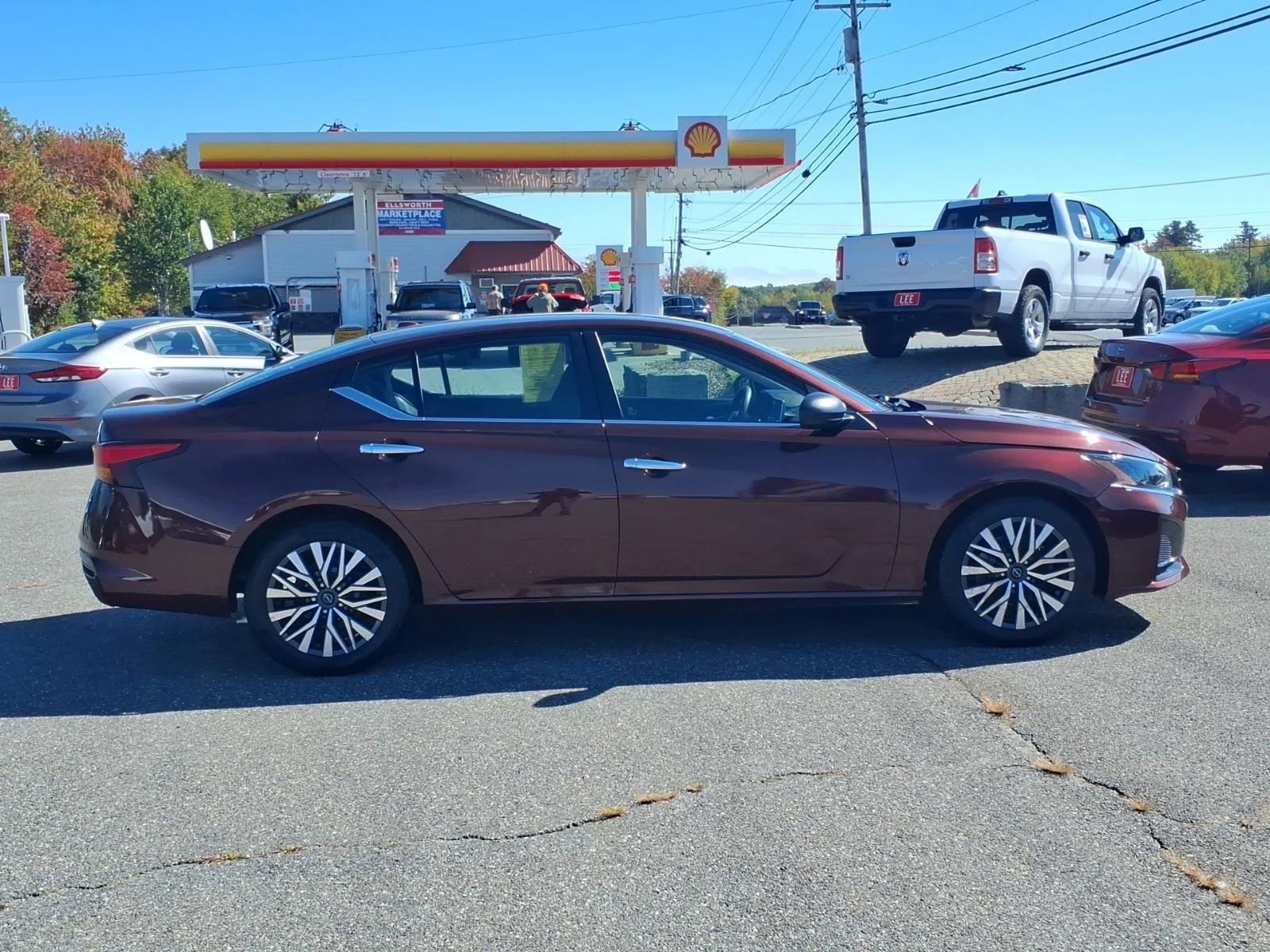 Used 2024 Garnet Pearl Nissan 2.5 SV image 4