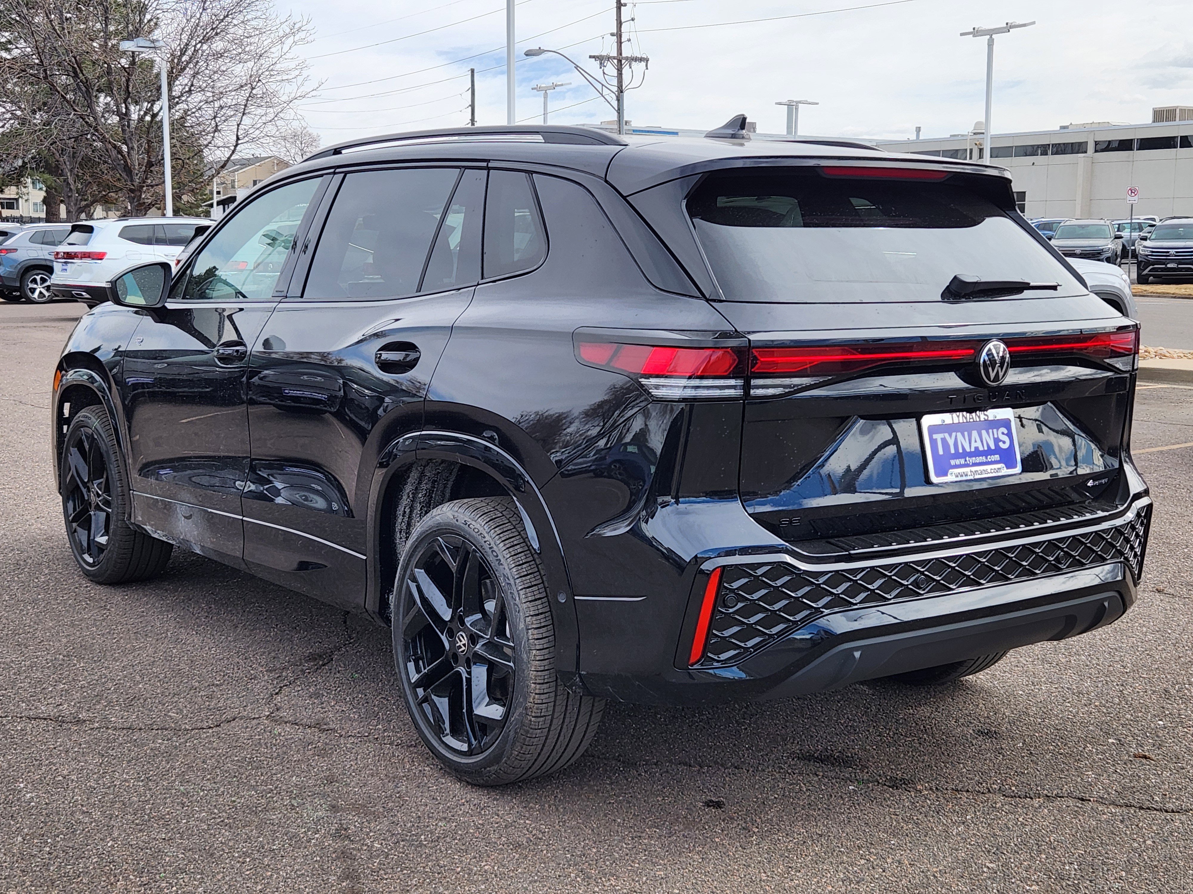2026 Volkswagen Tiguan SE R-LINE BLACK