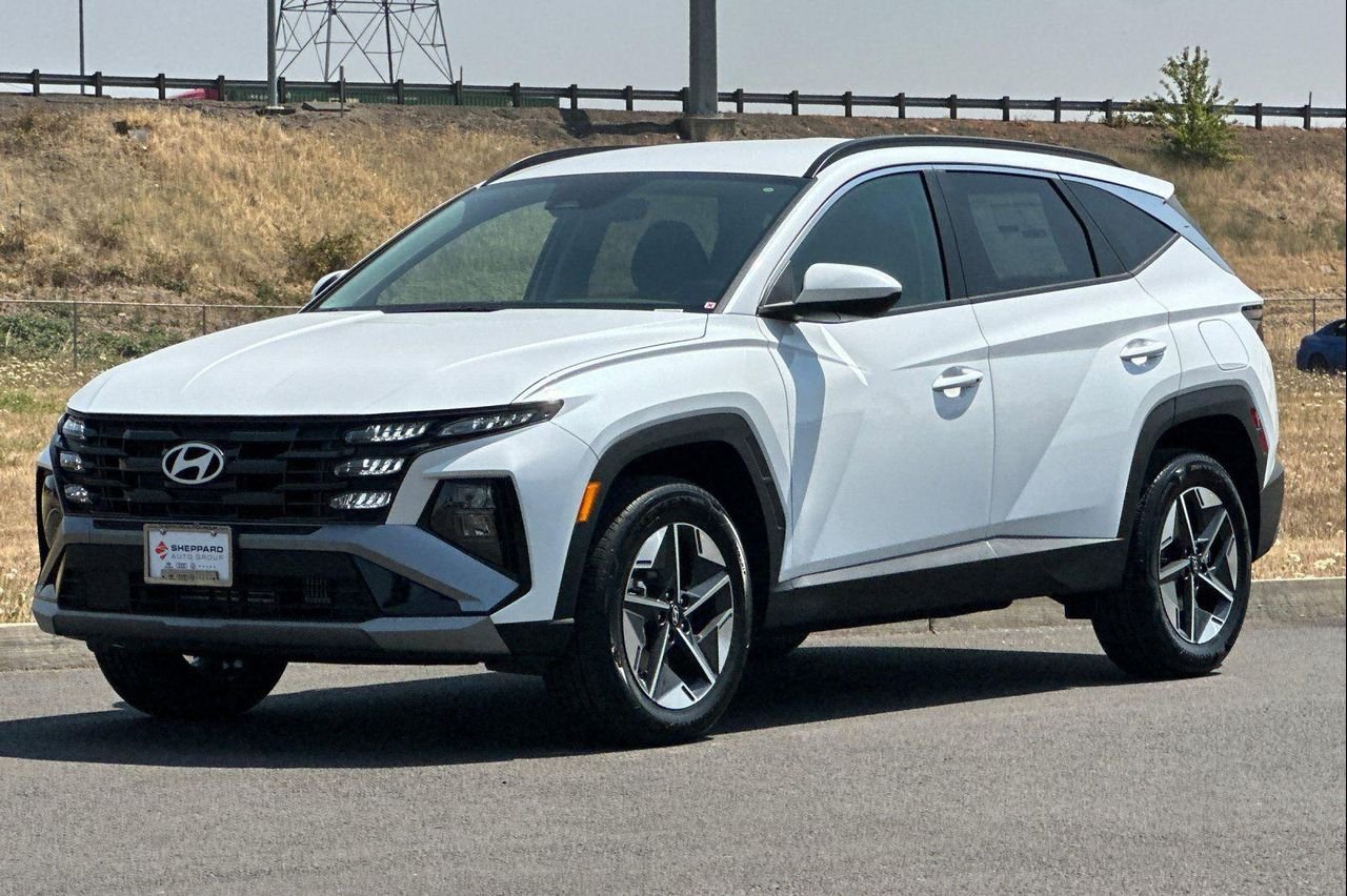 New 2026 White Hyundai SEL AWD image 7