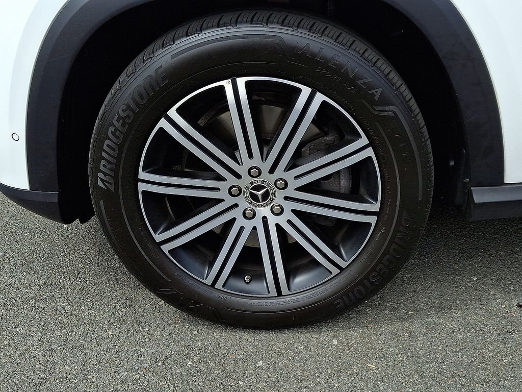 Certified Used 2025 Polar White Mercedes-Benz GLE 450e image 8
