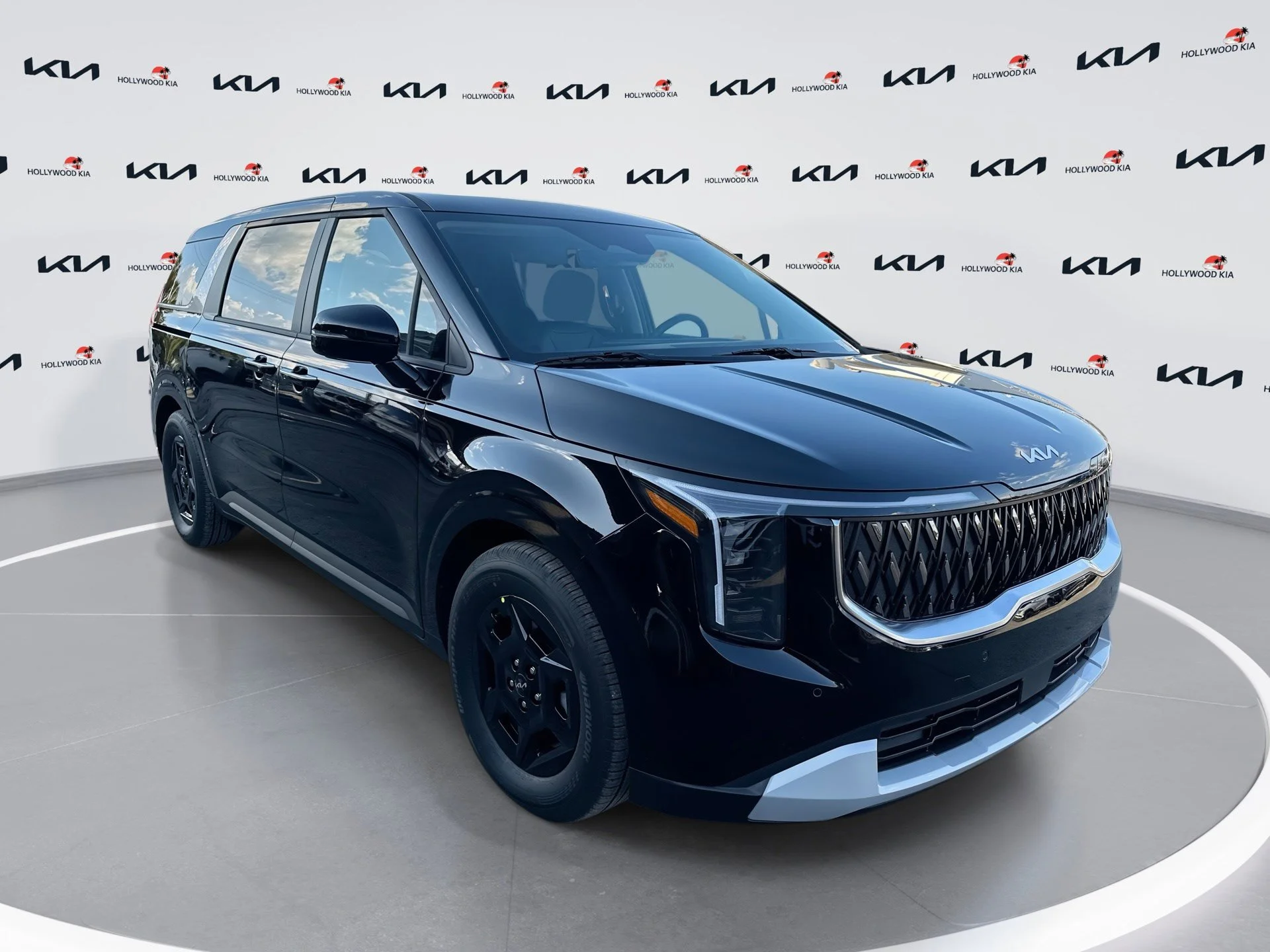 2026 Kia Sedona LXS's photo