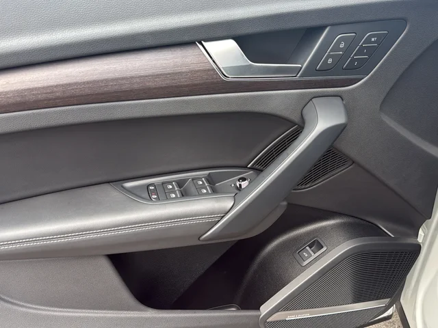 Used 2021 White Audi 45 Premium Plus image 34