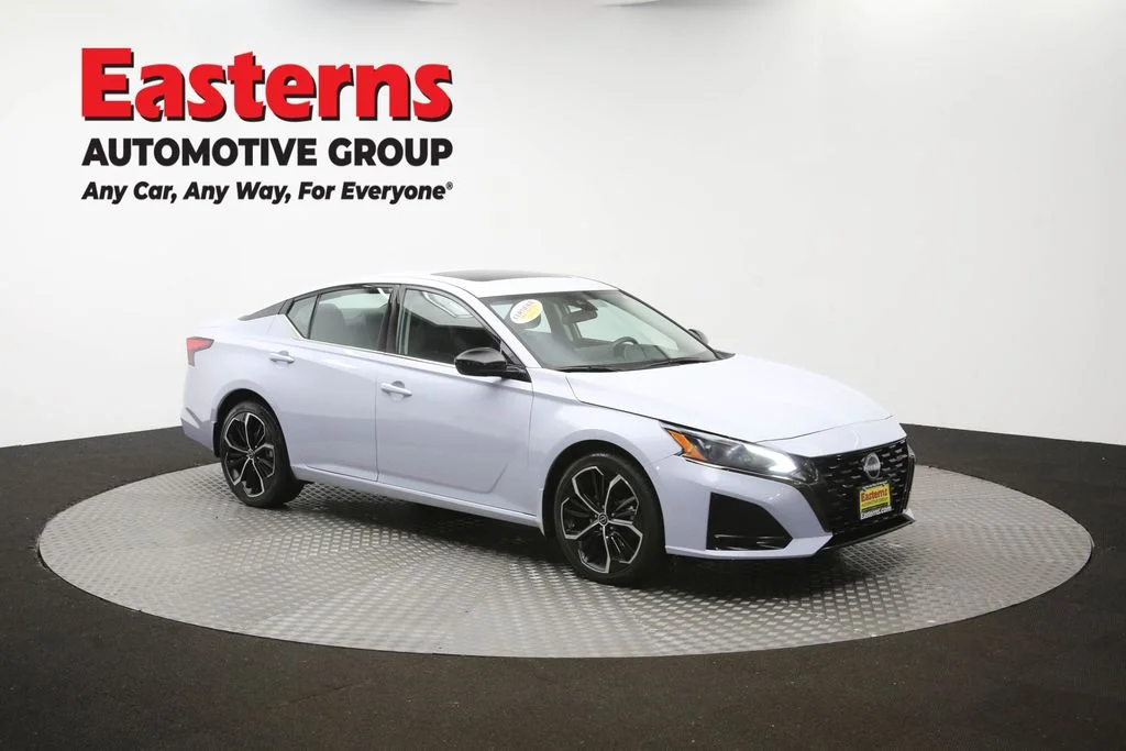 Used 2023 Gray Nissan 2.5 SR image 49