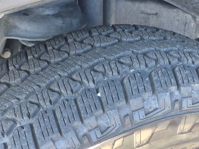 Used 2023 Silver Jeep Rubicon image 18