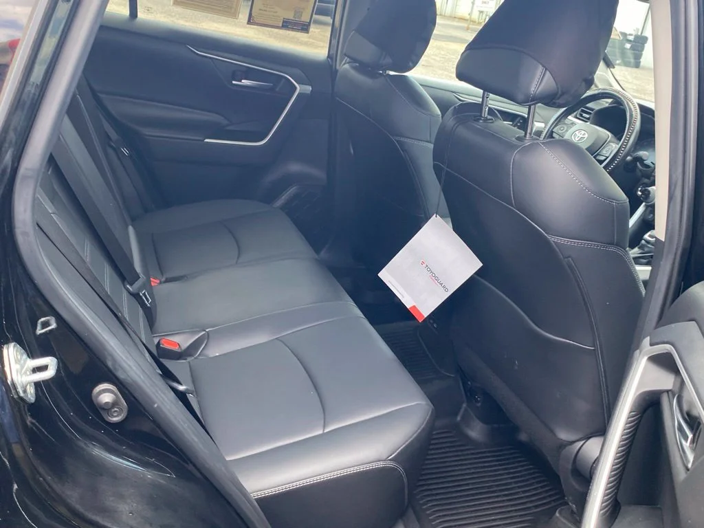 Used 2023 Black Toyota XLE Premium image 15