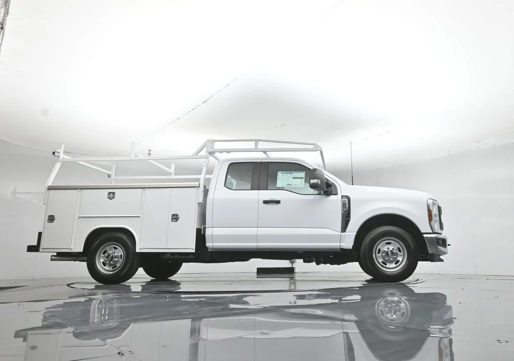 New 2026 Oxford White Ford XL image 52