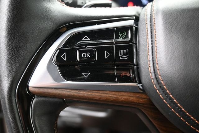 Used 2023 Silver Jeep Summit image 20