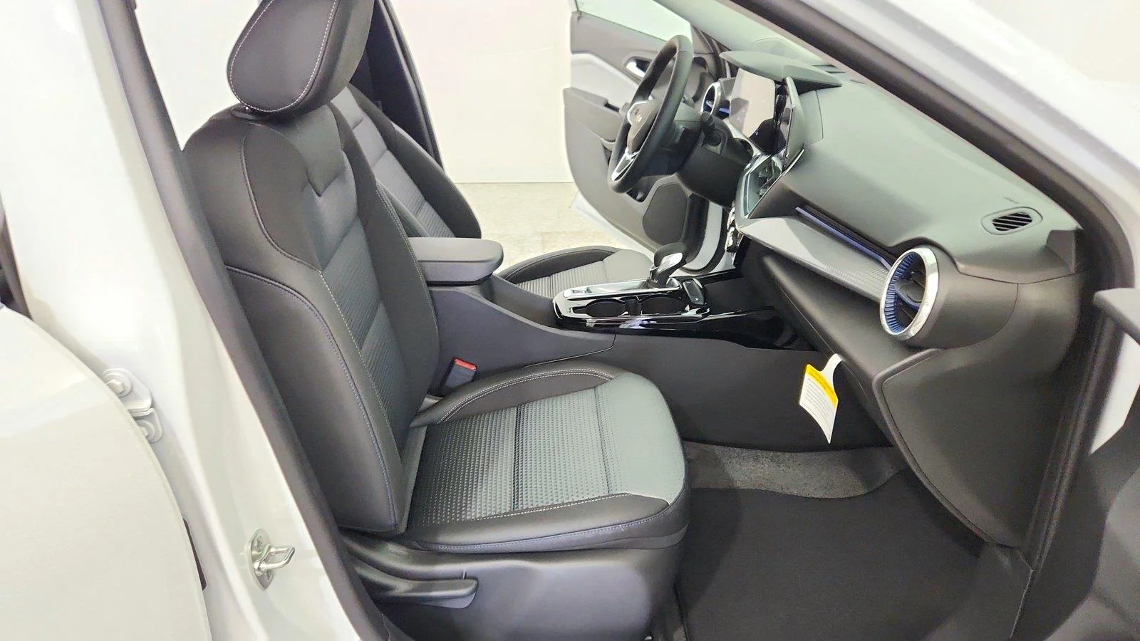 2026 Chevrolet Trax LT - Photo 29