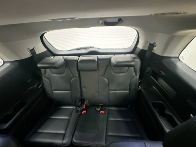 Used 2022 White Kia SX image 28