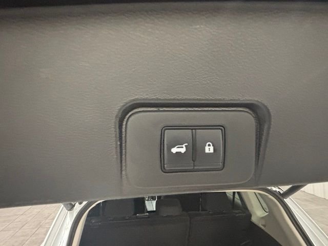 Used 2025 White Nissan SV image 9