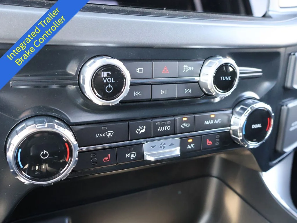 New 2026 Oxford White Ford XLT image 36