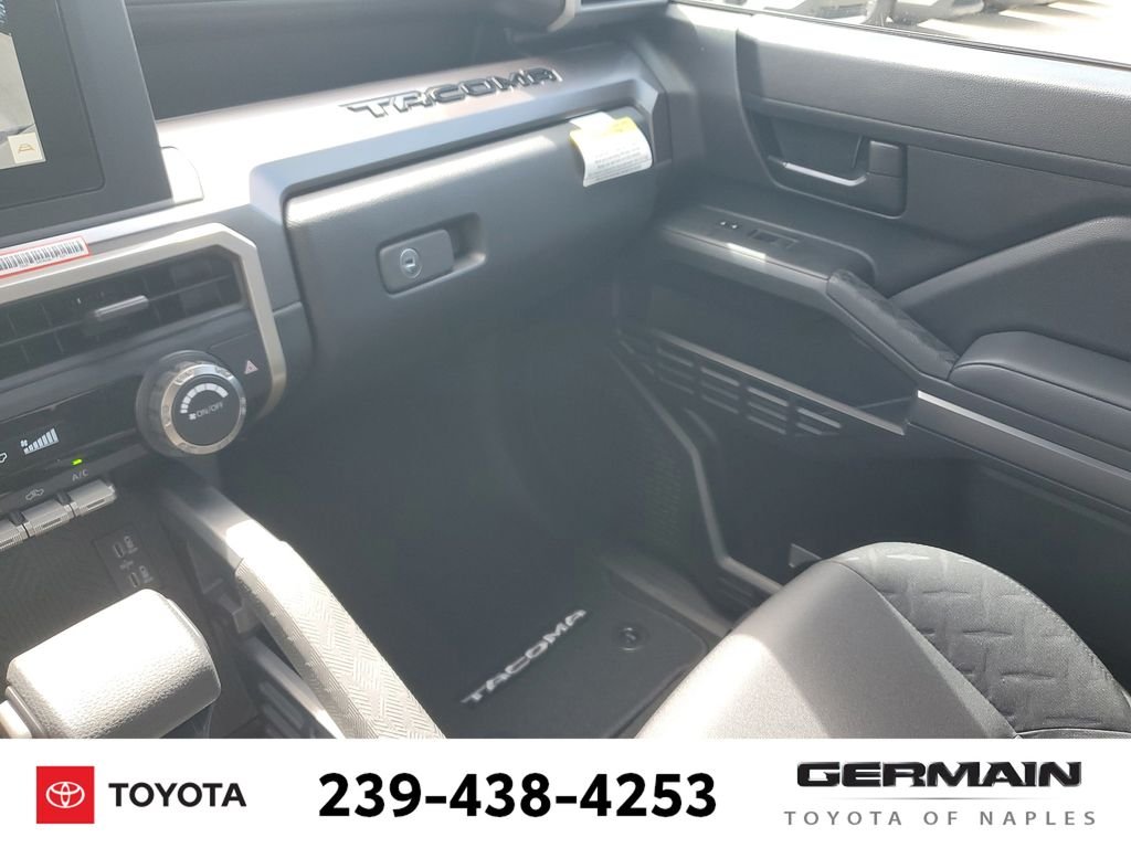 2025 Toyota Tacoma SR5 - Photo 29