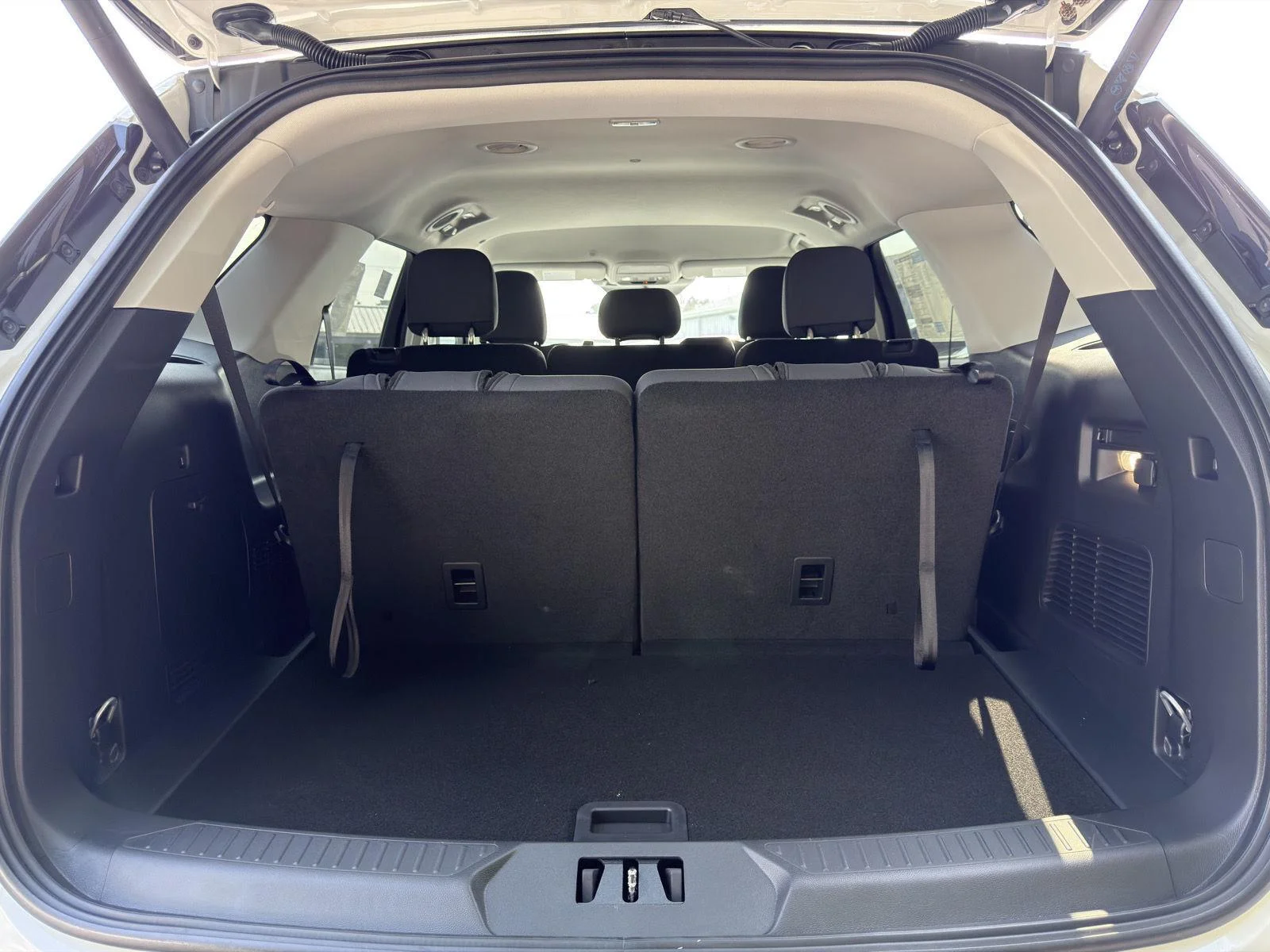 New 2026 Star White Metallic Tri-Coat Ford Active image 7