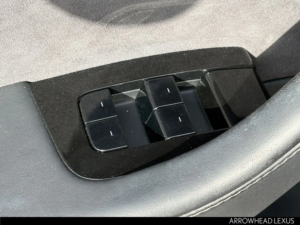 Used 2018 Black Tesla Long Range image 16