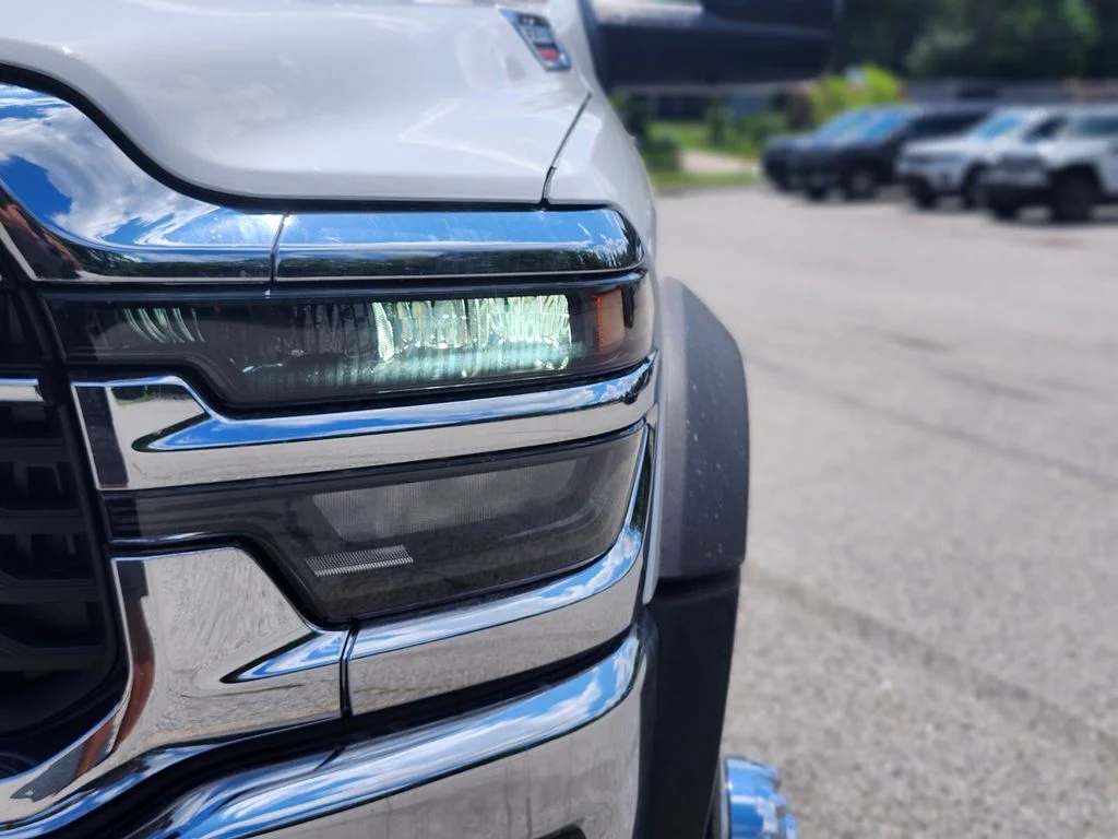 New 2026 Bright White Clearcoat RAM Tradesman image 9