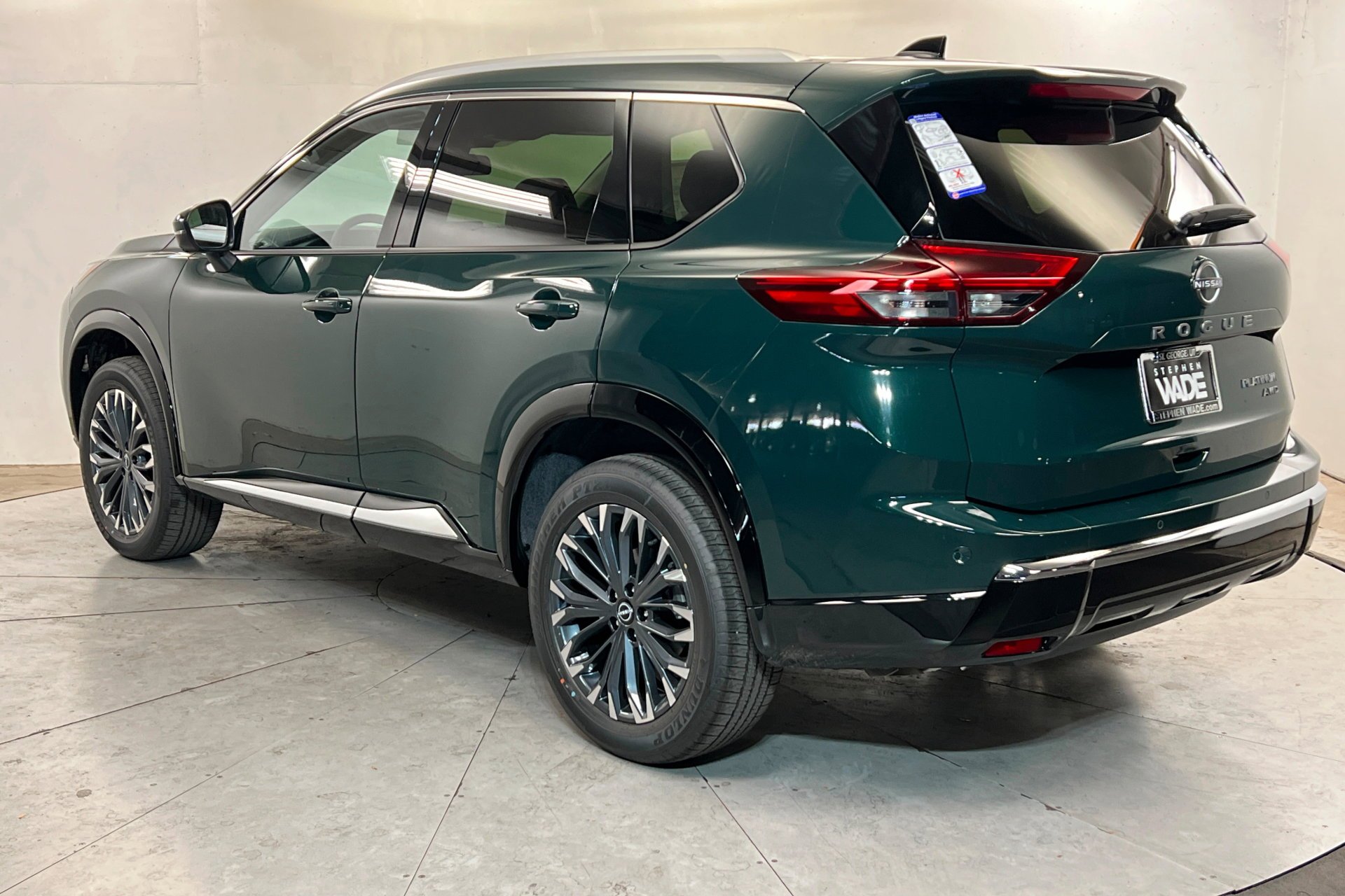 New 2026 Obsidian Green Pearl Nissan Platinum image 3