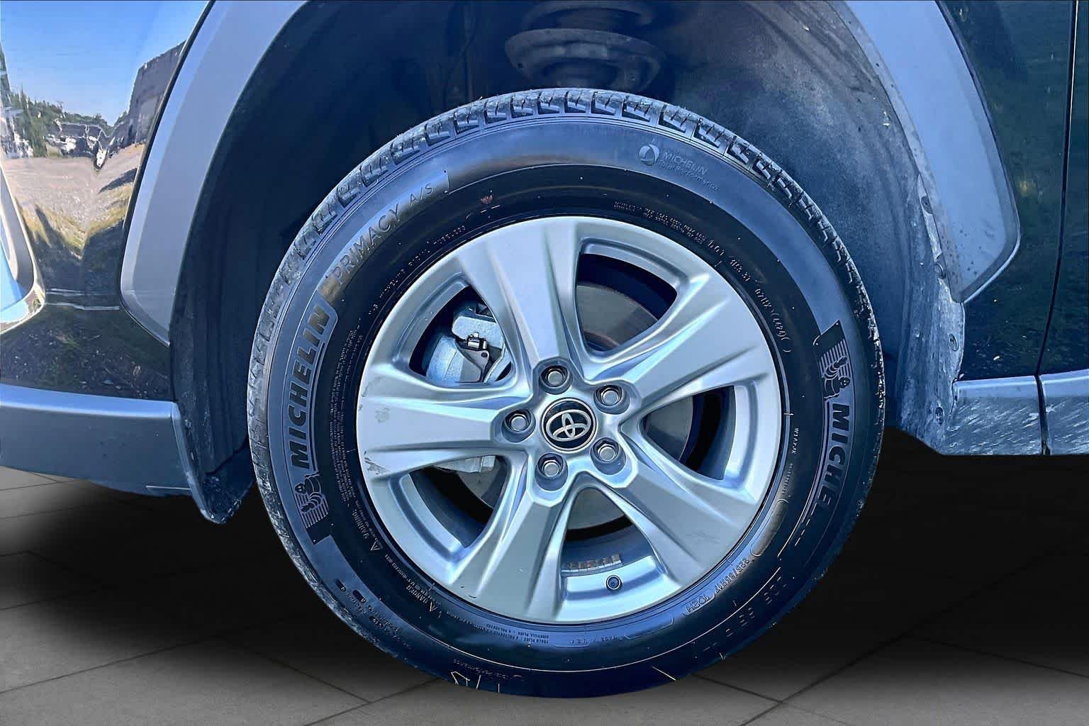 Used 2025 Midnight Black Metallic Toyota XLE image 11