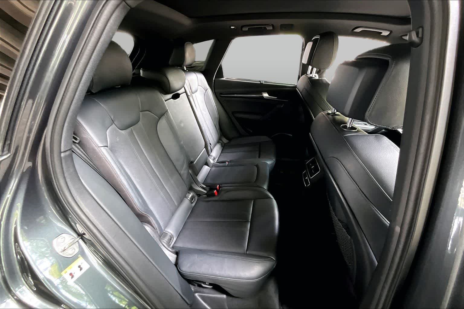 Used 2018 Daytona Gray Pearl Effect Audi Prestige image 20