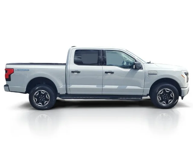 Used 2023 Avalanche Ford Pro image 8