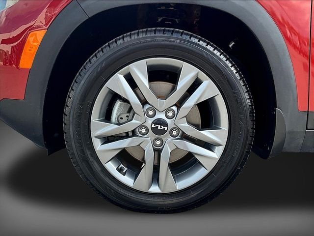 Used 2022 Orange Kia S image 38