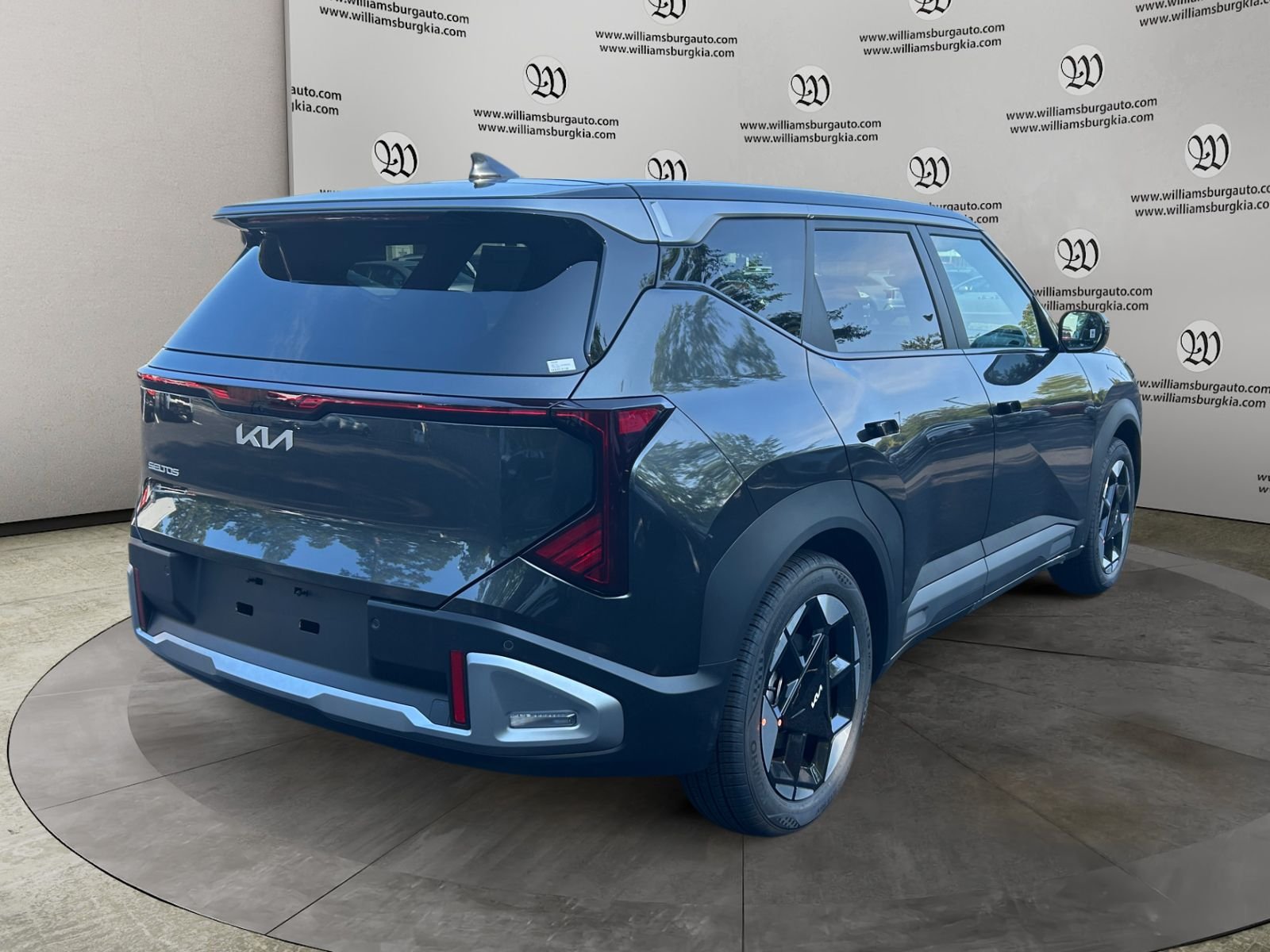 New 2027 Interstellar Gray Kia S image 5