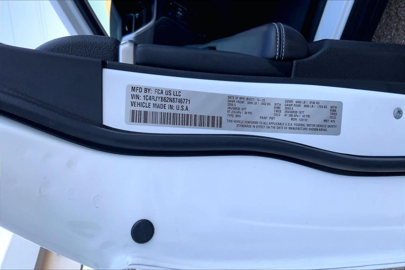 Used 2022 Bright White Clearcoat Jeep  image 36