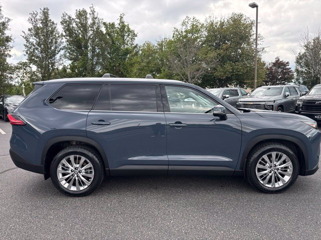 Certified Used 2024 Cloud Toyota Platinum image 5