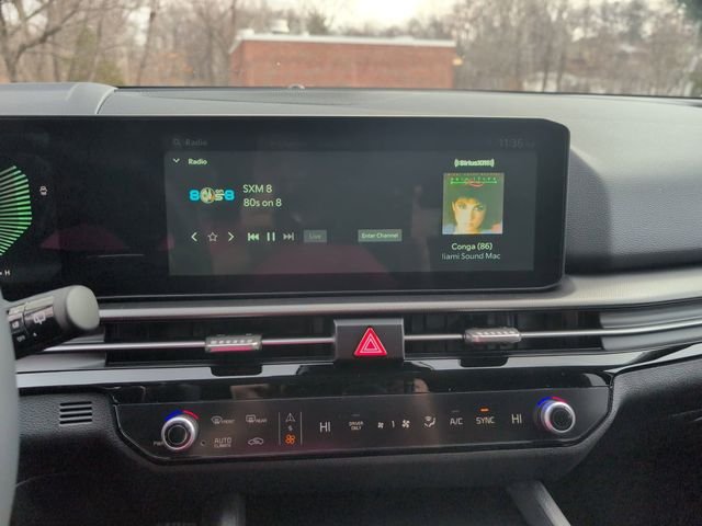 New 2026 Snow White Pearl Kia S image 18