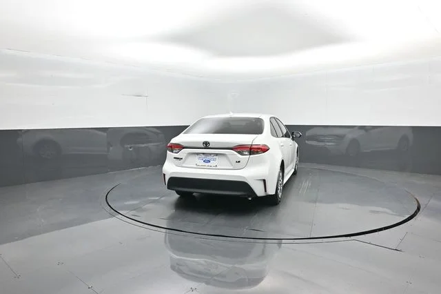 Used 2023 White Toyota LE image 7