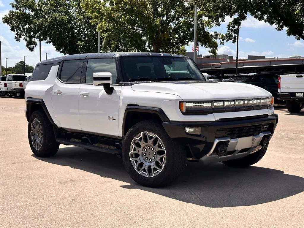 2025 GMC Hummer EV 3X SUV's photo