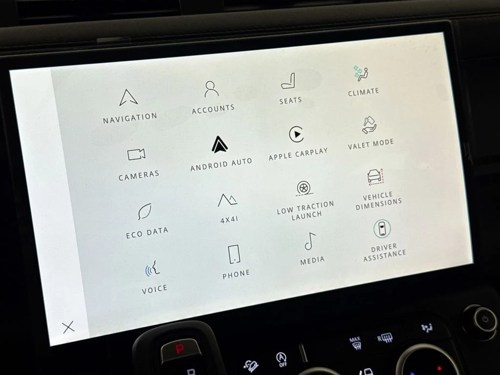 New 2026 Fuji White Land Rover X-Dynamic SE image 15