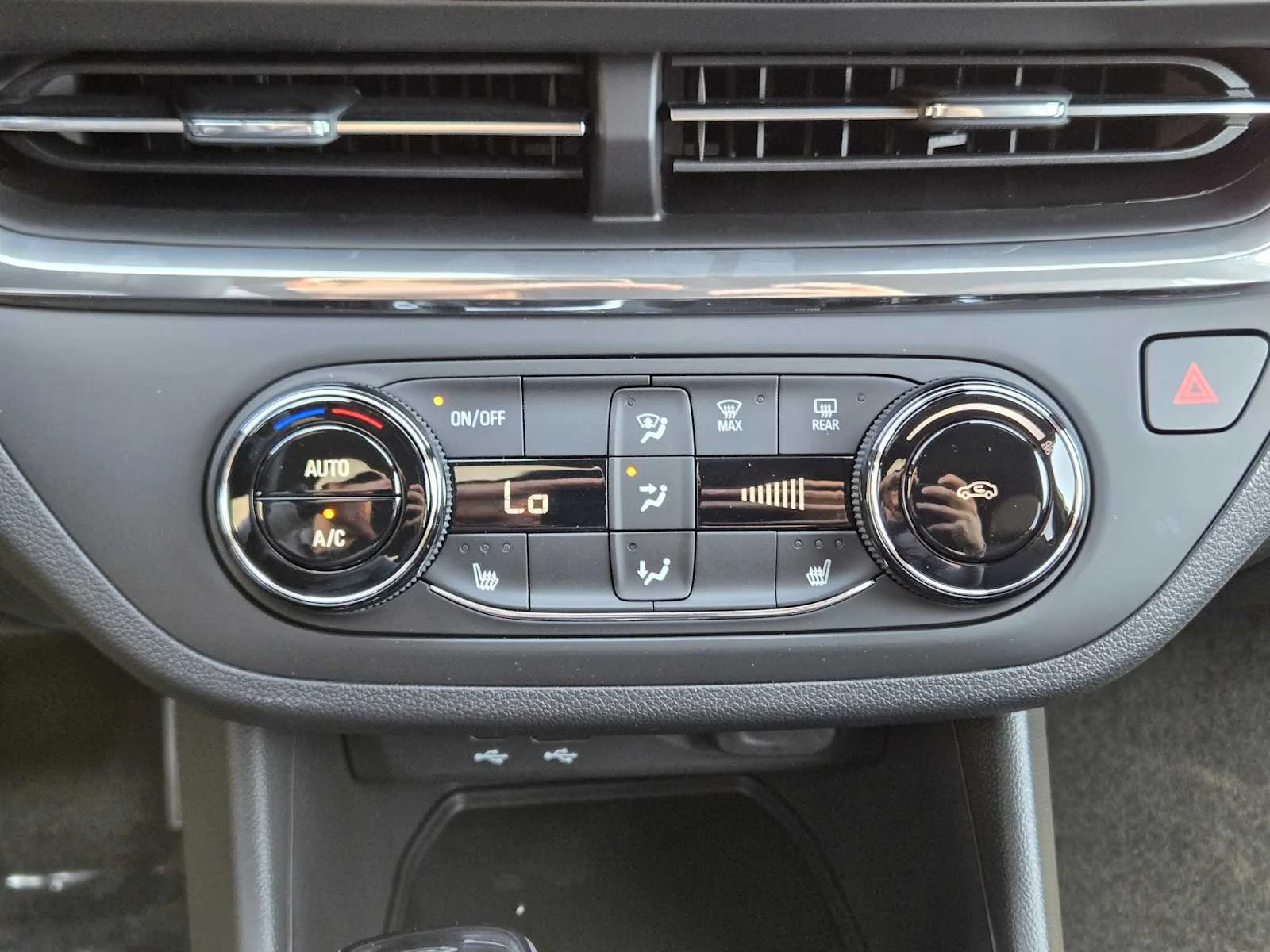2026 Buick Envista Preferred - Photo 13