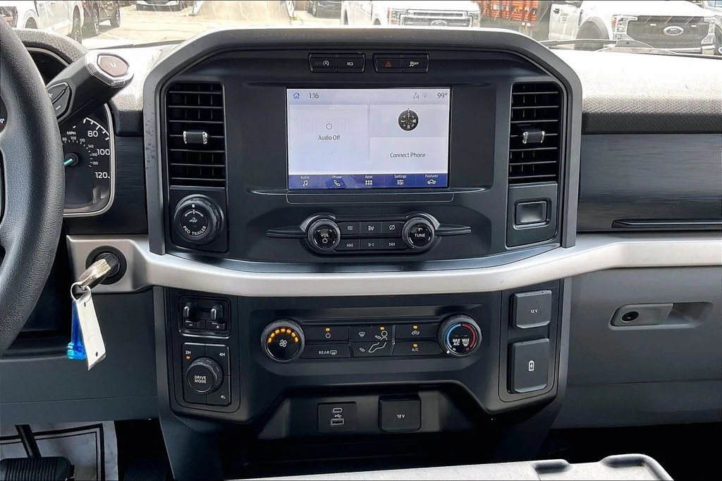 Used 2021 White Ford XLT image 5