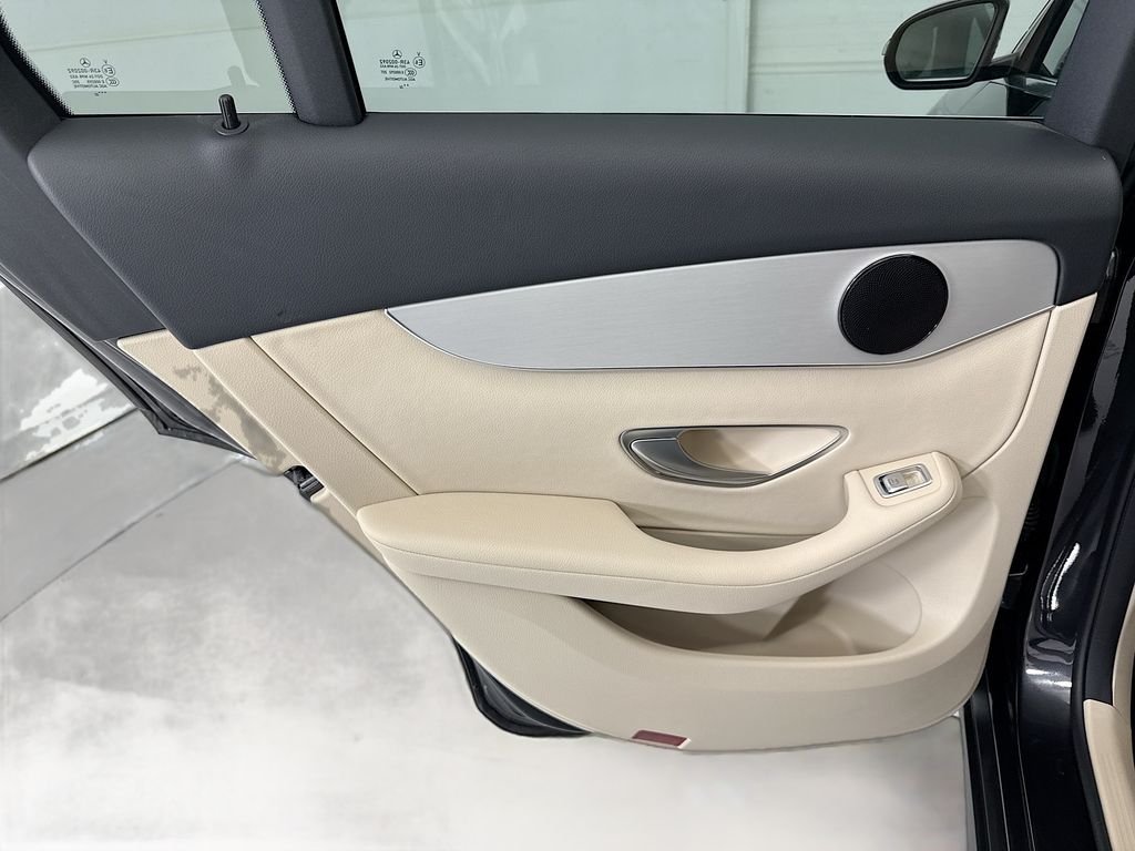 Certified Used 2022  Mercedes-Benz GLC 300 image 24