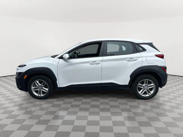 Used 2023 Lunar White Hyundai SE image 5
