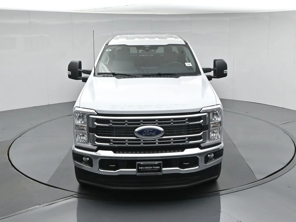 New 2026 White Ford XLT image 36