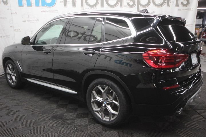 Used 2020 Black BMW xDrive30i image 3