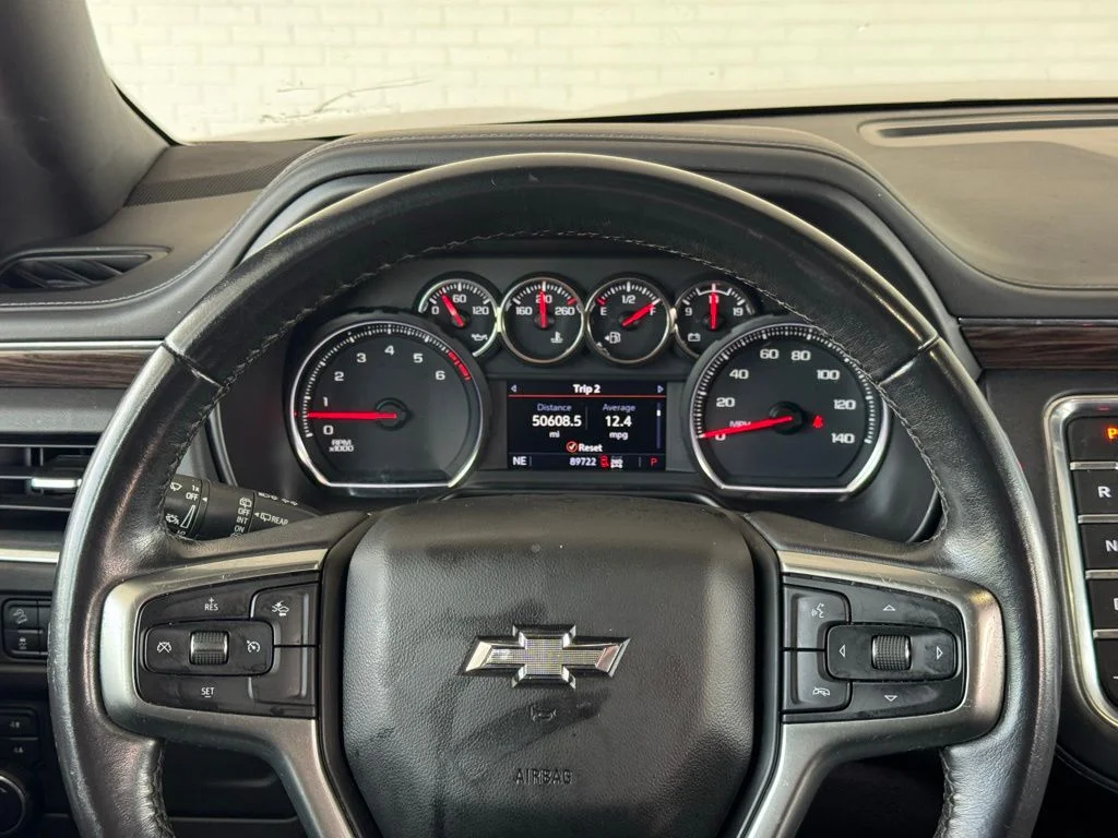 Used 2021 Red Chevrolet Z71 image 35